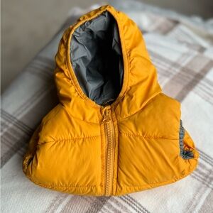 Baby Gap Puffer Vest (0-6mo)